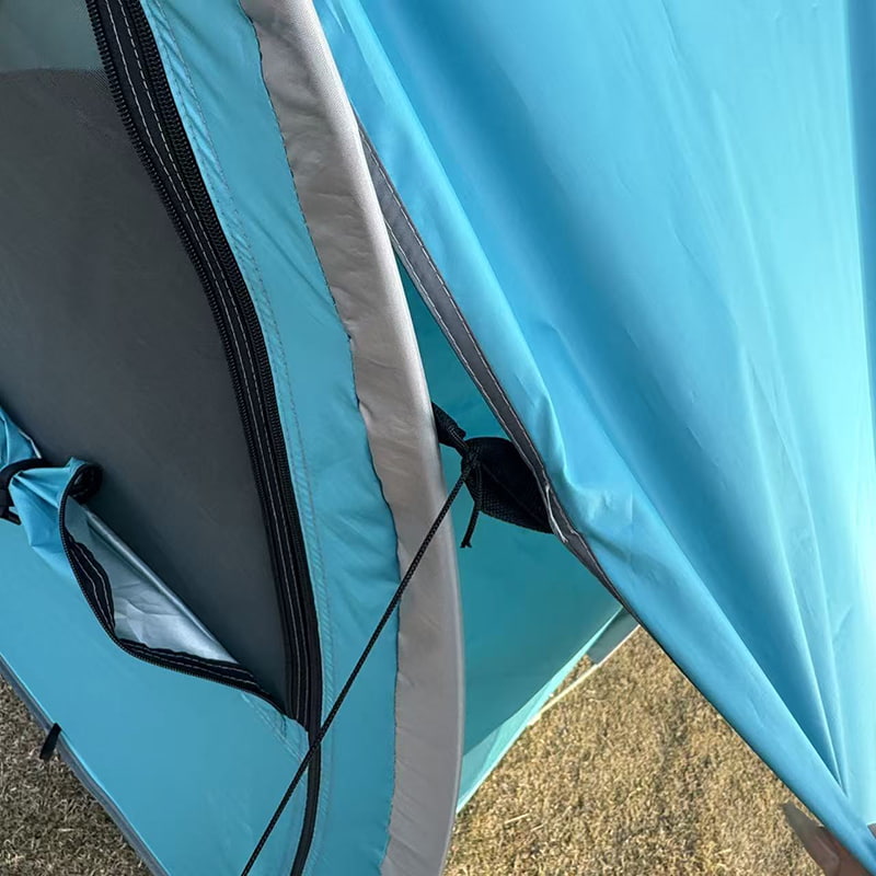 Barraca de acampamento com cama de caminhonete ao ar livre