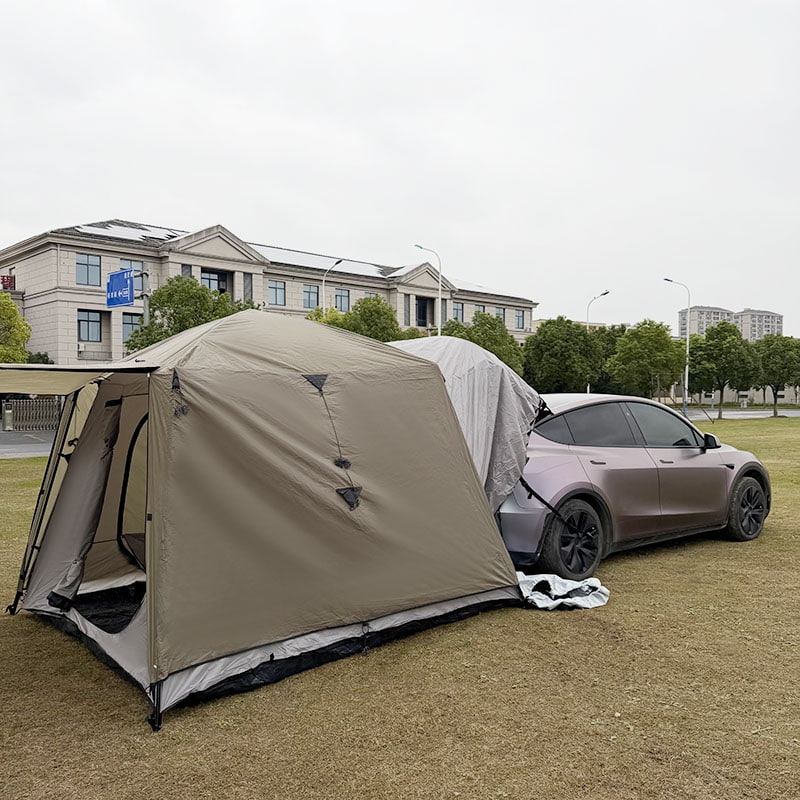 Barraca de acampamento ao ar livre de camada dupla que se conecta à parte traseira de um veículo Barraca de acampamento ao ar livre de camada dupla que se conecta à parte traseira de um veículo