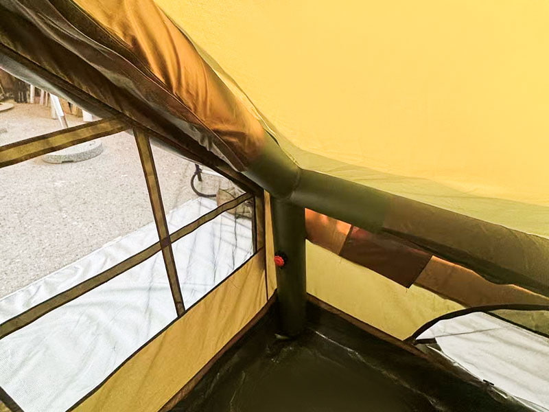 Barraca de acampamento inflável verde militar de tamanho pequeno
